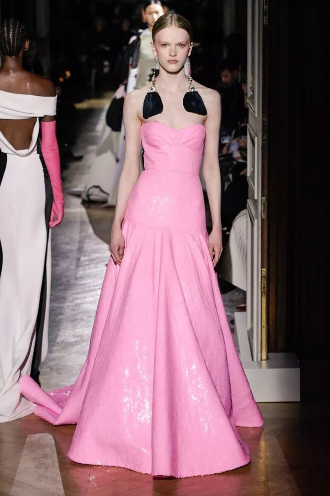 华伦天奴valentino 2020春夏高定女装秀