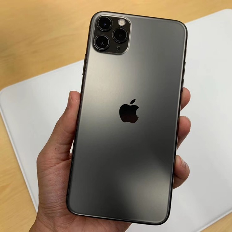 当下的iphone顶级旗舰,相比入门级iphone11,有哪些优缺点