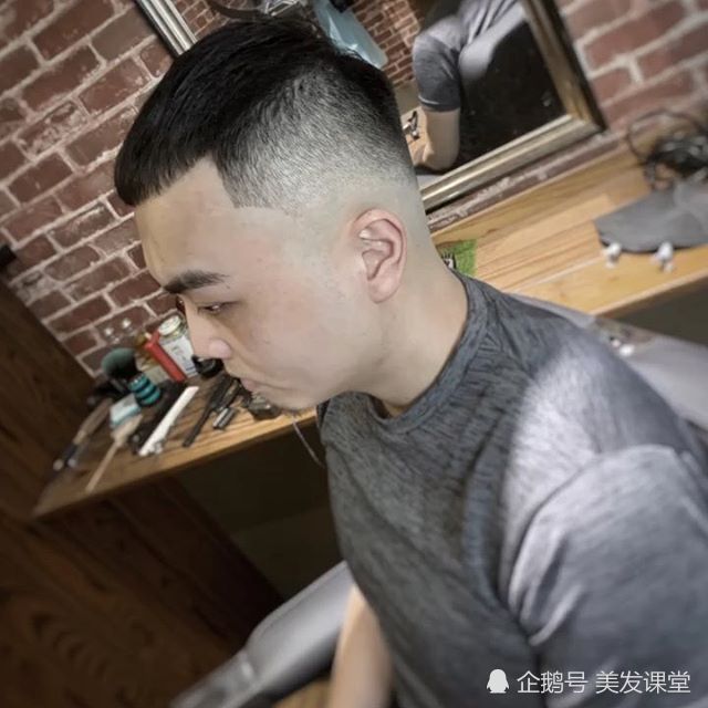 精选2020男生流行发型,准备做潮男,就这么剪发型