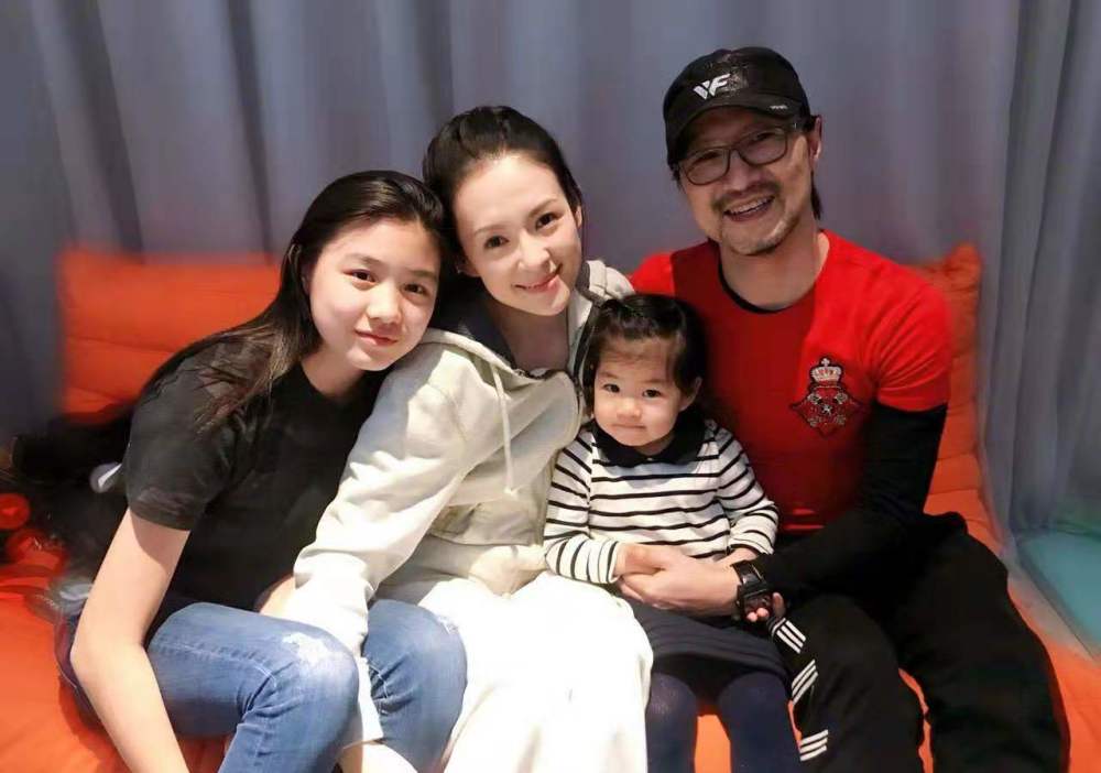 章子怡晒儿子满月照,发长文为武汉加油,称明天会更好