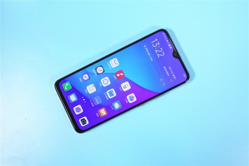 具体来说,vivo z5i于去年11月底悄然上架,其8gb 128gb入手价仅1798元.