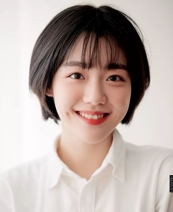 157cm韩国新晋可爱王,甜美初恋系梨涡少女!网友:这该死的笑容