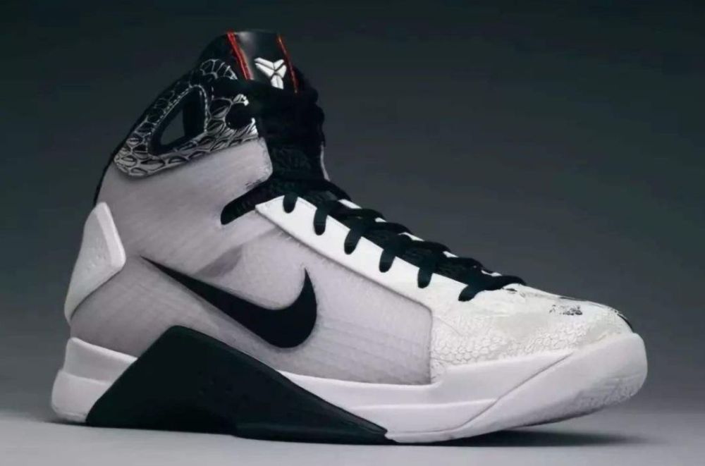 以8&24之名,讲述科比球鞋不得不说的故事!zoom kobe 3