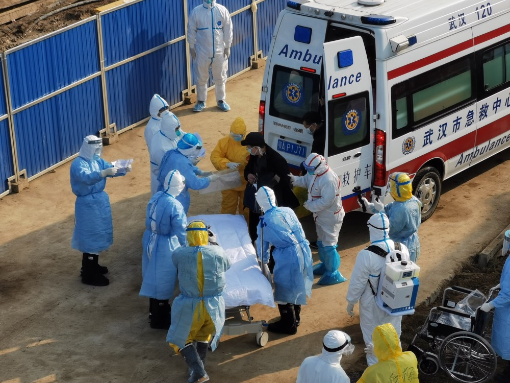 武汉火神山医院开始收治首批患者