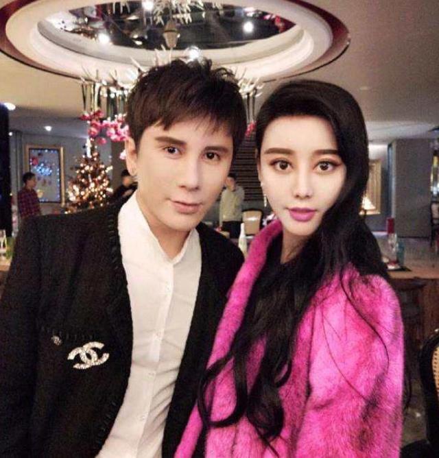 她15岁整容,花八年换脸范冰冰,富豪老公似翻版李晨,儿子长这样!