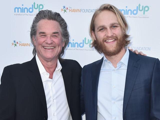 32岁的怀亚特·罗素(wyatt russell)是库尔特的儿子.