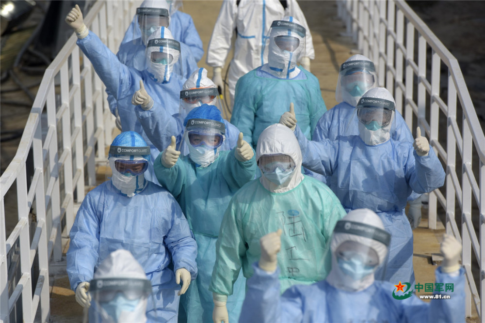 武汉火神山医院接收首批患者 每病房2张床
