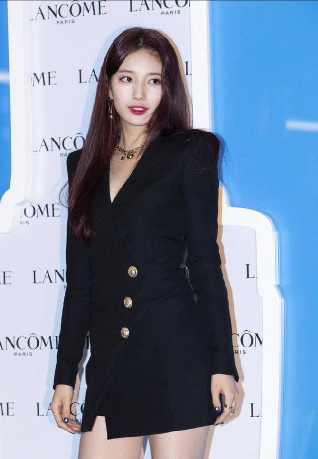 国民初恋秀智也发福了,穿西装裙变大脸盘子,超短裙暴露腿型缺点