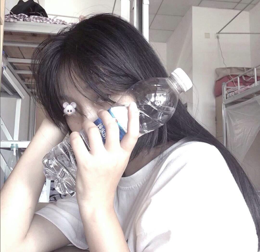 不露脸女生头像:没有喜欢的类型,你是什么样子,我都喜欢!