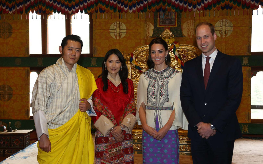 吉增·佩玛王后与不丹王室成员的合影,一组老照片见证