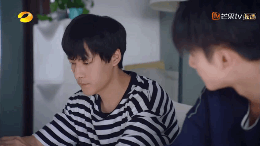 女上司实习生刚分手,老师学生开始撩?