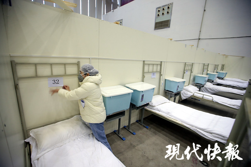 2000张床位!14支医疗队!武汉最大方舱医院交付使用