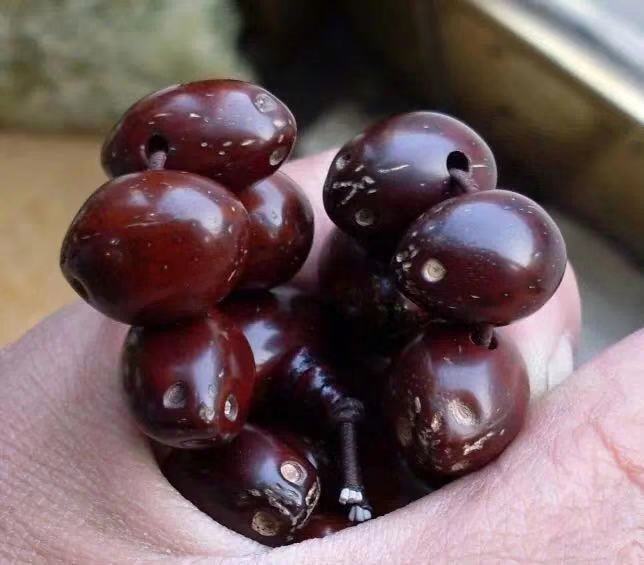 紫金鼠,橄榄核,文玩,玉化,开片