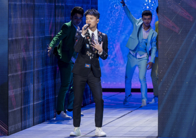 嘉的瘦蔡明的粉邓紫棋的胸 六台元宵晚会打几