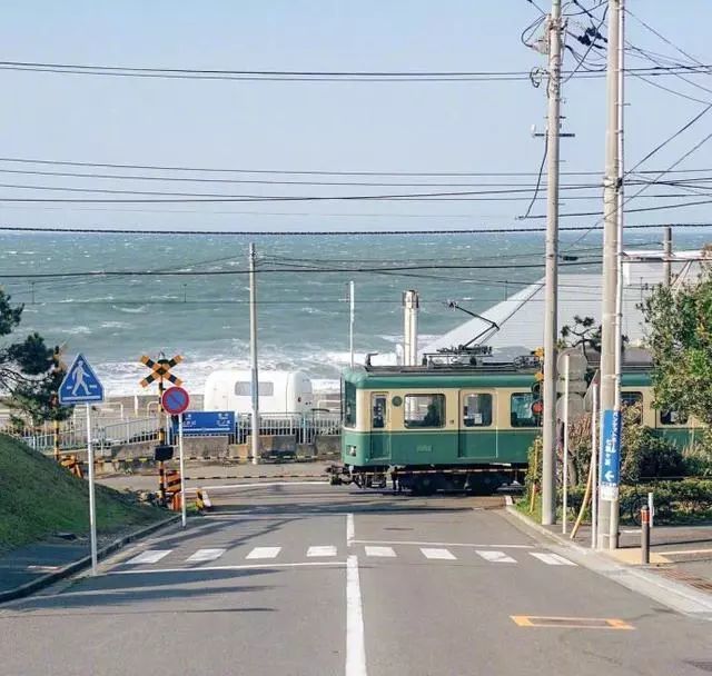 林荫道,电车铁路,川端康成,夏目漱石,寺庙大佛,紫阳花,灌篮高手,还是