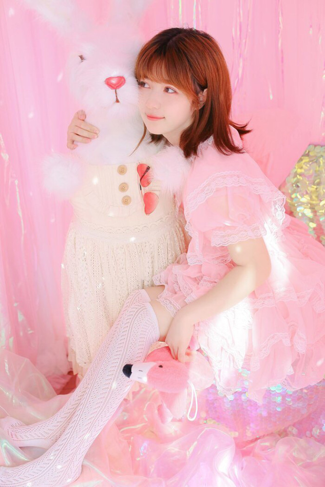 粉色系美女可爱写真美图