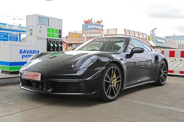 5秒 992代保时捷911 turbo s路试照曝光