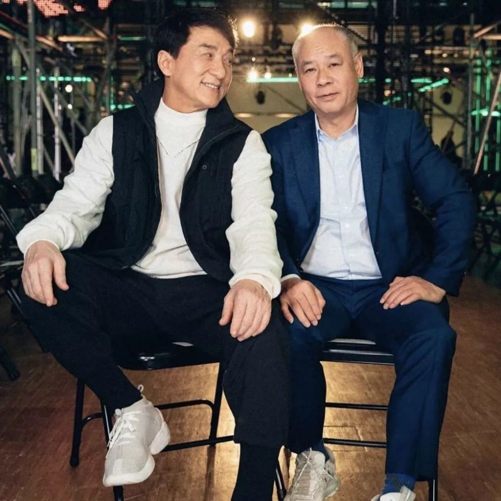 国货李宁三十而立,邀请成龙跨界参与设计