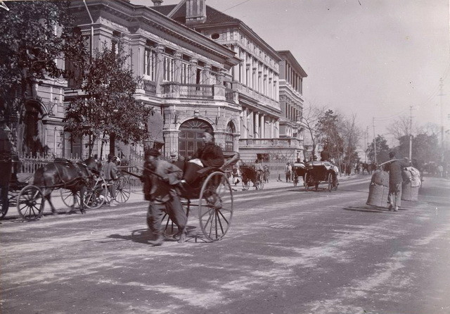 1906-1908年上海外滩老照片,繁华程度比不上现代小镇