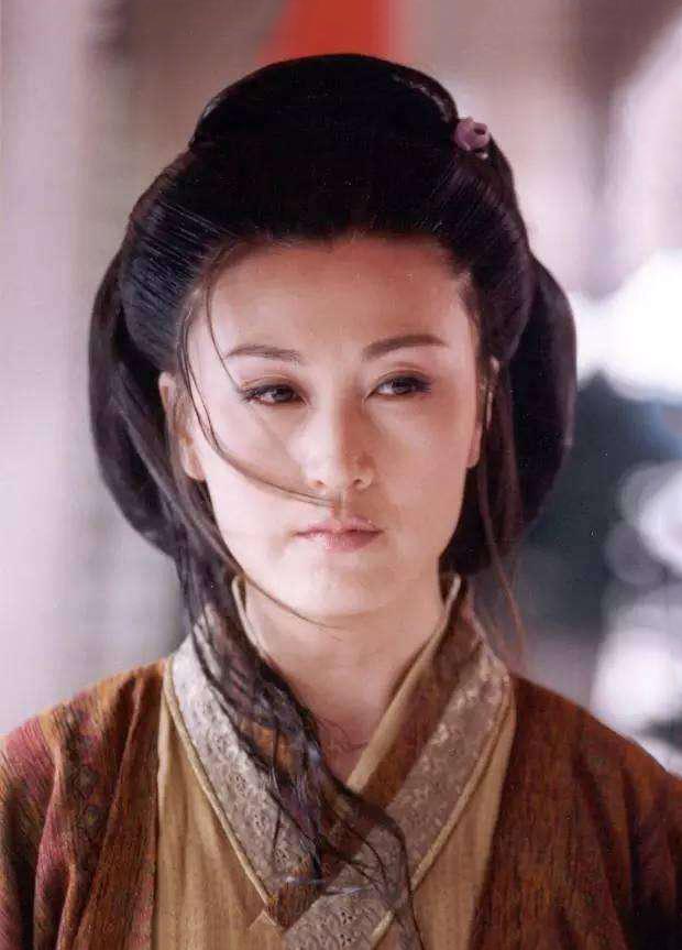 宁中则为何自杀?不是对岳不群心灰意冷,而是对令狐冲已无牵挂!