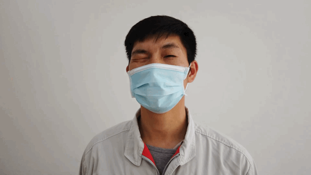 揉眼睛