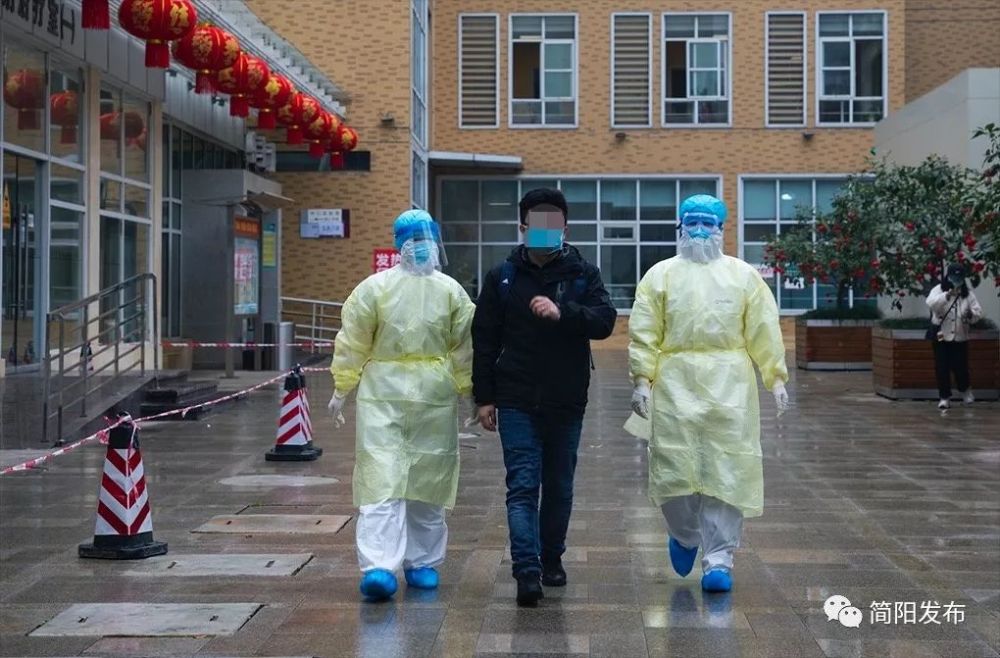 我市首例新型冠状病毒肺炎患者治愈出院!