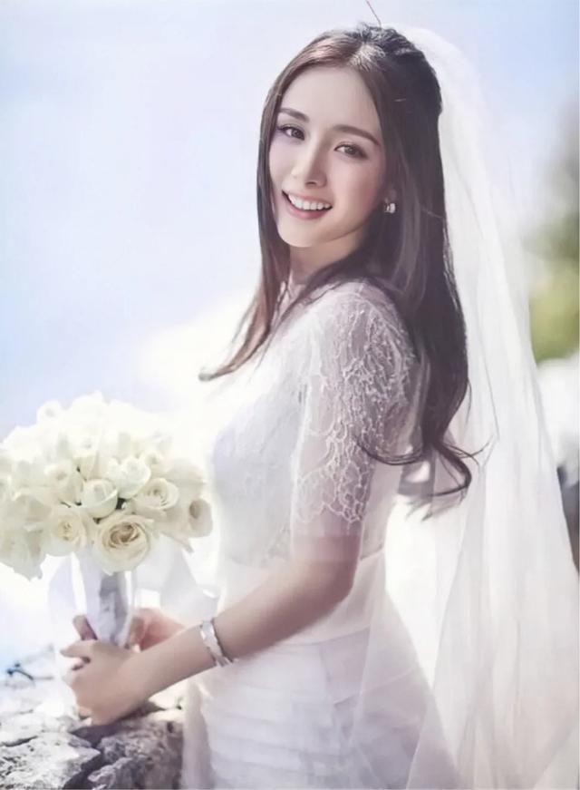 女明星婚纱造型,杨幂唐嫣刘诗诗没啥,当看到她,网友惊呼:绝了!