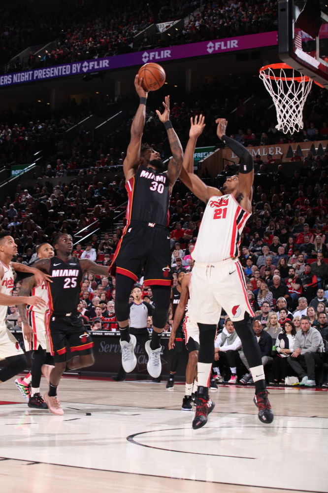 克里斯-席尔瓦上篮