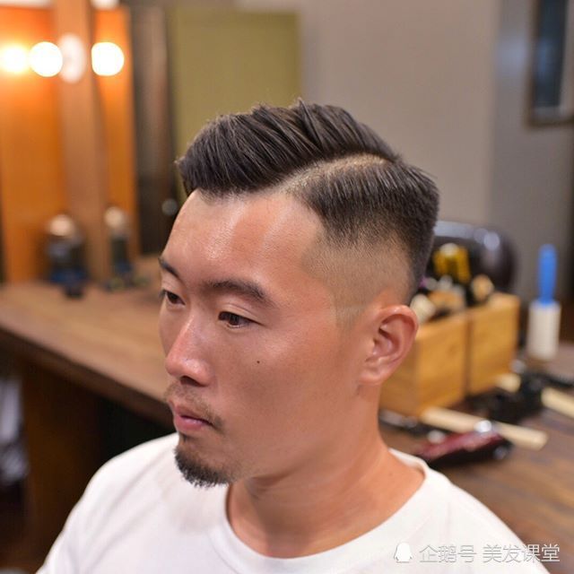 潮流男生十款发型,男生想帅就留这几款发型,简单好打理