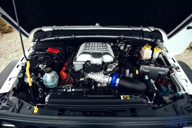 搭地狱猫v8发动机 jeep角斗士越野/性能在加强