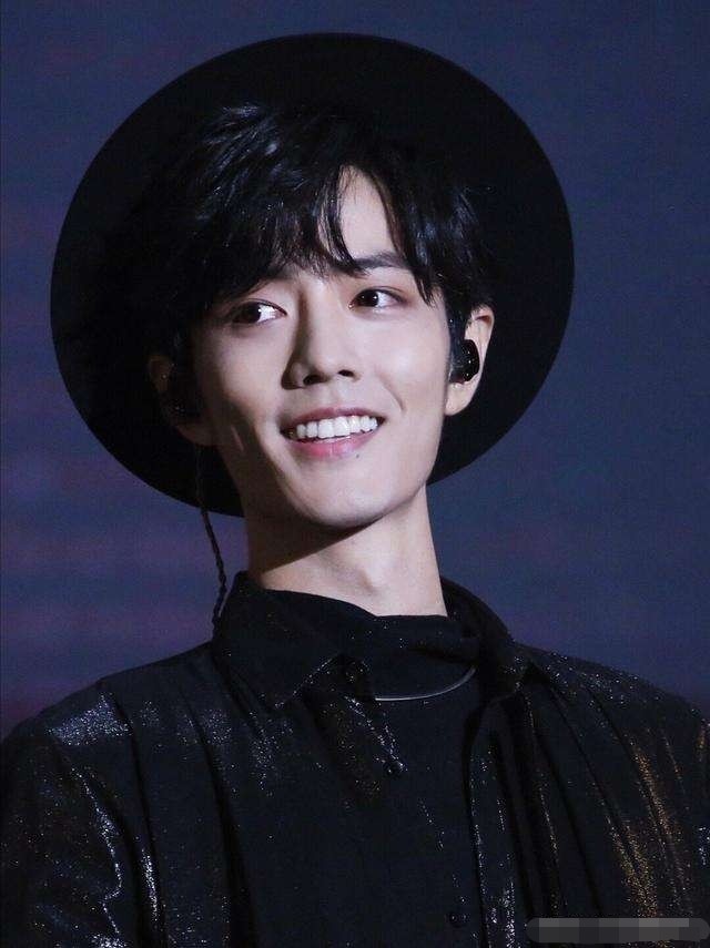 肖战向你发起笑容挑战,你能憋笑到第几张 网友:太难啦