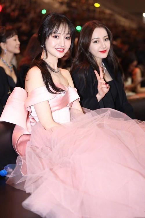 杨紫公司起诉肖战,王一博,郑爽,迪丽热巴的粉丝,引来更多谩骂