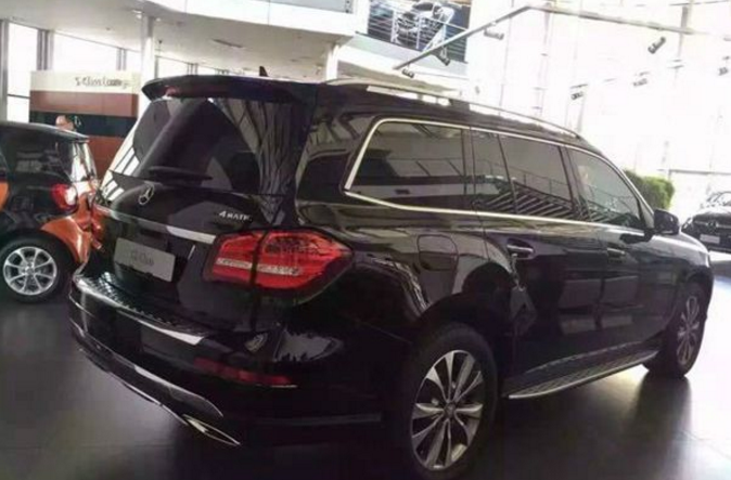 超便宜大型豪华suv!奔驰gls搞特价,比gle还亲民