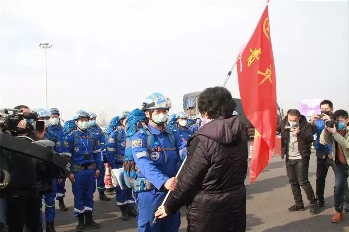 "驰援武汉!淄博21名青年志愿者紧急出发!