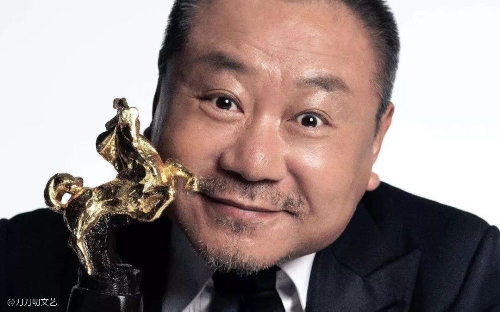 赵本山范伟为何"决裂"?《刘老根3》时隔18年回归,一抱