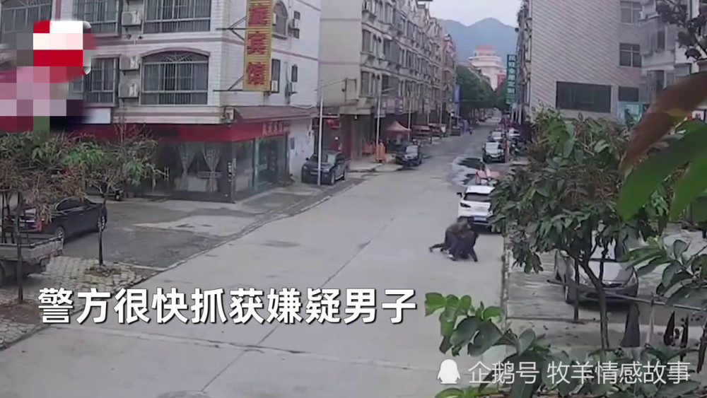 广西百色市近日发生一起恶性刑事案件,药店监控视频令人胆战心惊