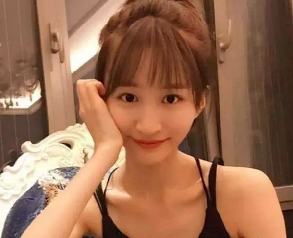 当聂欢晒出婚后美照,这才是男人的心头肉