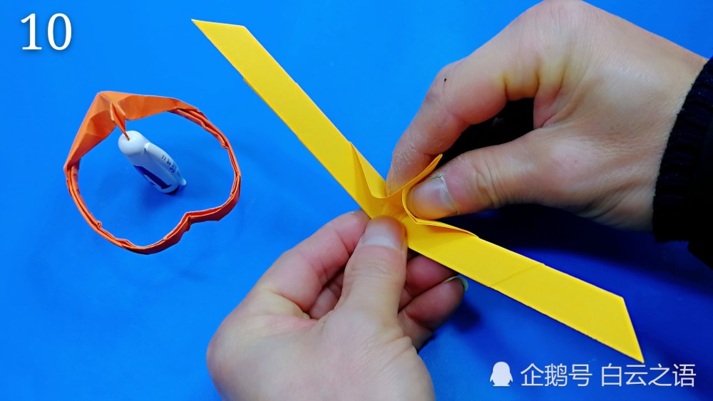 折纸大全:折一个可以在指尖上迅速转动的爱心平衡鸟,太好玩了