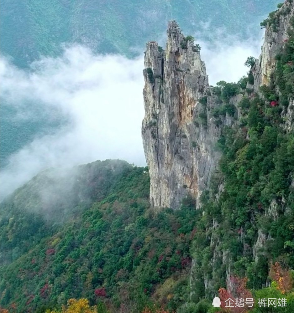 三峡神女峰不仅风景秀丽,如同仙境那般醉人!