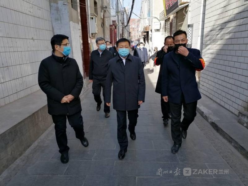 副市长韦青祥,市政府秘书长段廷智参加调研.