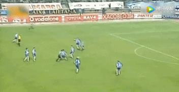 为何罗纳尔多被称作外星人?生涯88次过掉门将进球 钟摆过人成经典