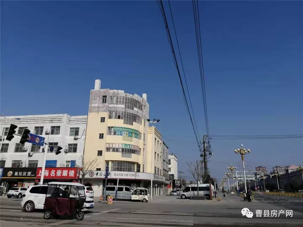 复工第二天的曹县 _ ● 汽车站路口