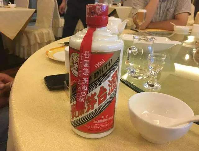 专家公认:这样才是喝茅台酒最好的方法,连超级富豪都搞错