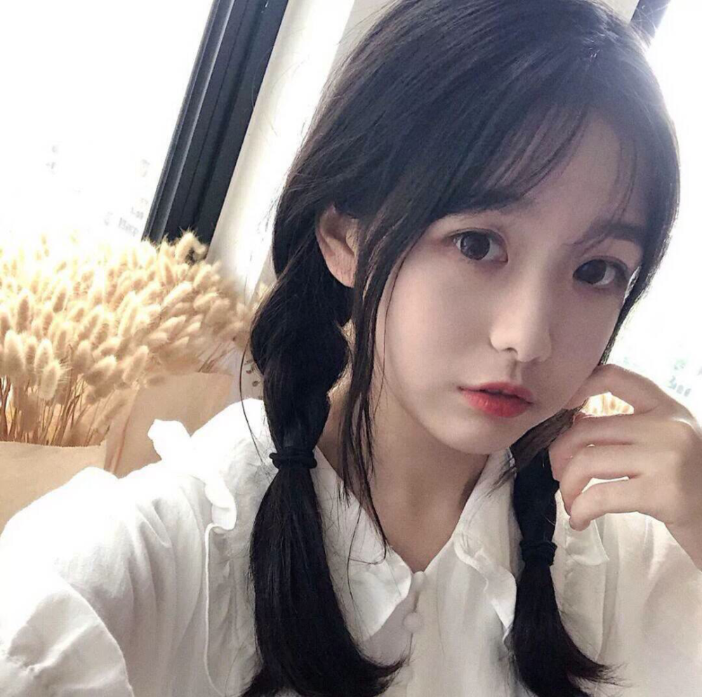 仙气女生头像:岁月悠悠,波光明媚,泡沫聚散,唯有你依然如旧!
