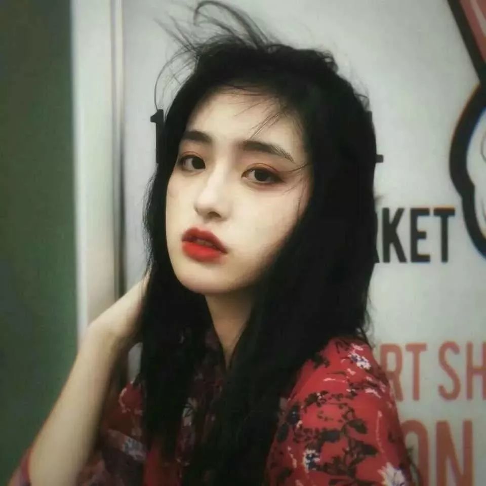 女生头像/你是满船的烟波你是海底的星河