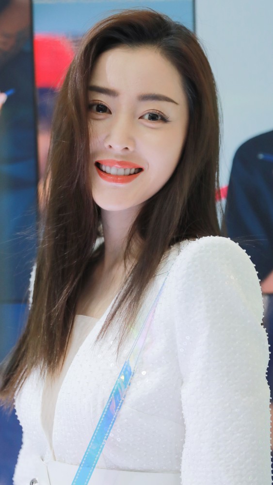 张天爱精美壁纸:出场自带诱惑力,魅惑无双