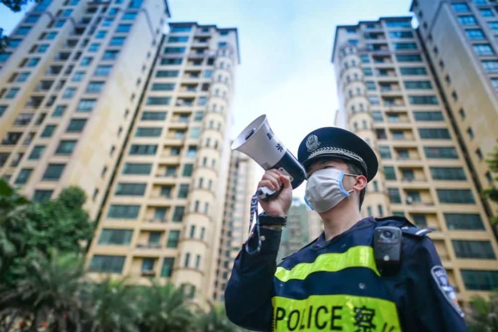 危险物品的排查,违法犯罪预防等,城厢派出所民警都一一进行指导,并对