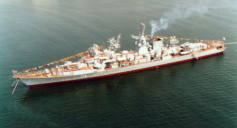 俄军刻赤号巡洋舰退役:红色暴力美学典范,堆满导弹雷达如霸王龙