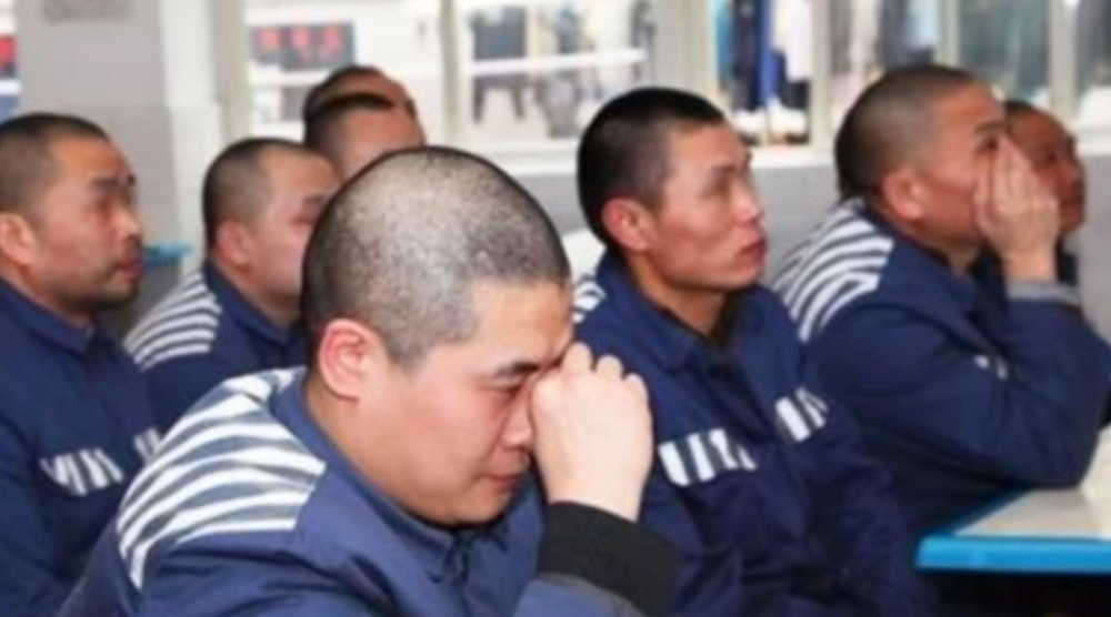 那些被判"无期徒刑"的人,每天在监狱里做什么?说出来你或许不信