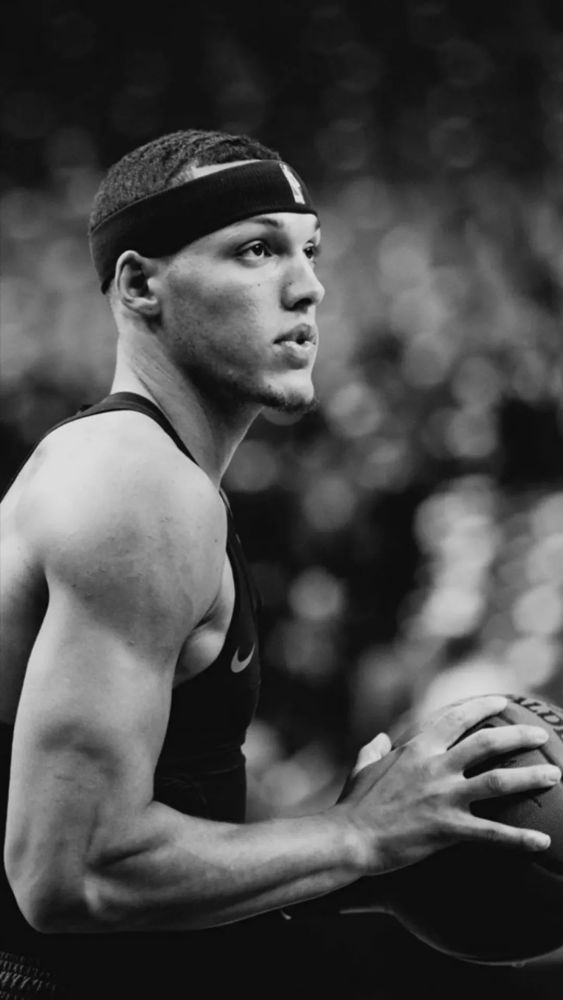 潮流壁纸 aaron gordon